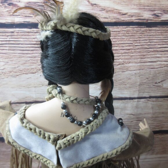 Native American Indian Exquisite 18" Doll with Accessories & Stand - Vintage - Picture 11 of 15